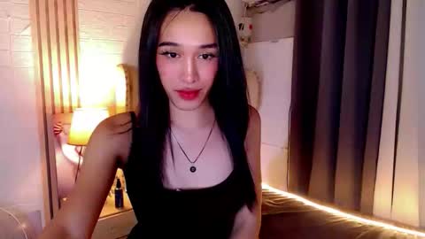 asianpetite_ivy online show from November 1, 11:36 am
