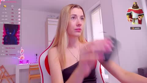 Caroline online show from September 18, 10:03 am