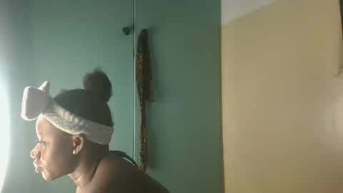 asscluupper online show from October 5, 2:11 pm