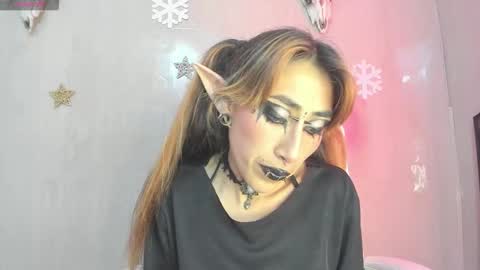 Asterothxznikki online show from March 25, 2:17 am