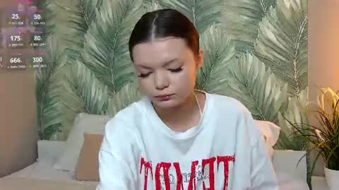 Aster Quinn online show from July 10, 4:35 am