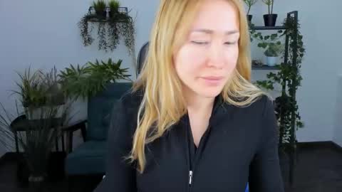 astramonroe online show from January 16, 3:19 pm