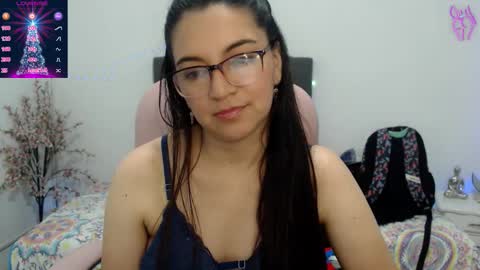 camila  online show from December 16, 1:33 am