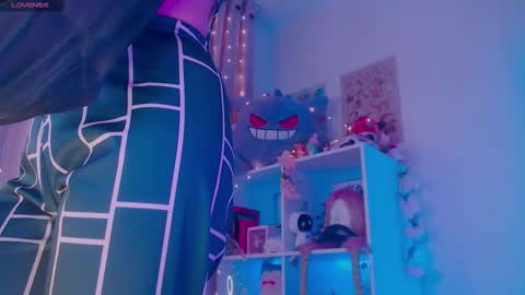 Bonnie online show from March 4, 8:05 pm