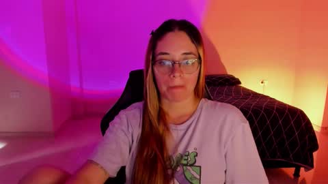 atenas online show from September 12, 7:10 pm