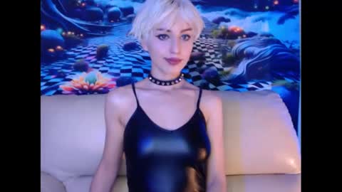 Aubrey online show from December 5, 11:07 pm