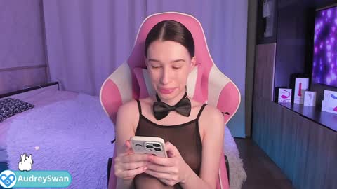 Mary online show from December 29, 2:21 pm