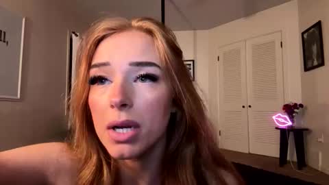 auriamist online show from March 3, 2:17 am