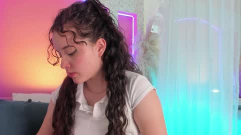 Aurora online show from December 21, 8:21 pm