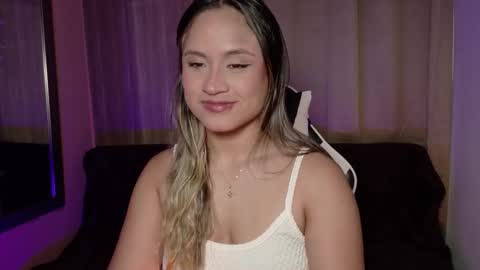 aurora_collins08 online show from October 9, 6:01 pm