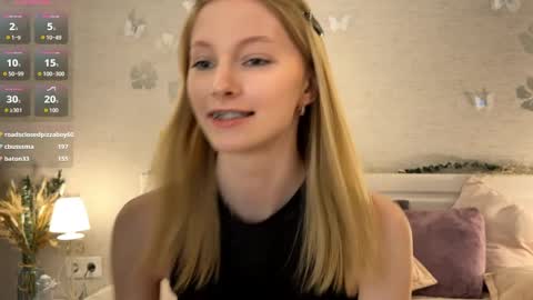 Annie online show from March 28, 3:44 pm