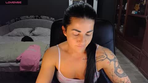 Ava online show from March 26, 5:04 pm