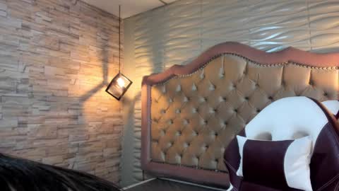              online show from January 18, 7:48 pm