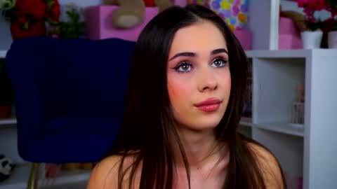 Ava online show from February 3, 8:45 pm