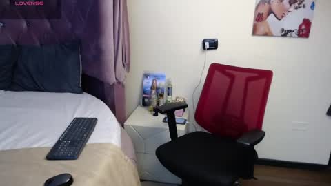 avaryd online show from May 12, 5:37 am