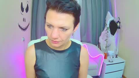 avasaturnian online show from November 6, 7:36 am