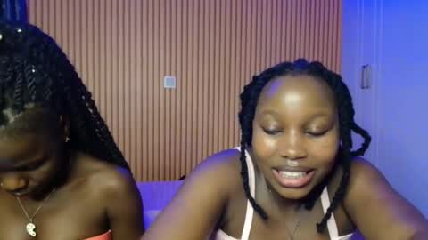 Avian online show from November 12, 6:06 pm