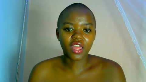 avril254 online show from February 24, 11:41 pm