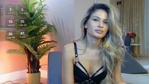 AVRILL CYRUX online show from September 13, 7:27 am