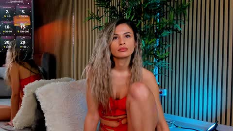 AVRILL CYRUX online show from February 1, 7:26 am