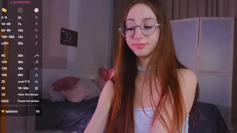 Avril online show from September 9, 9:25 pm