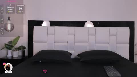   online show from March 4, 12:23 pm