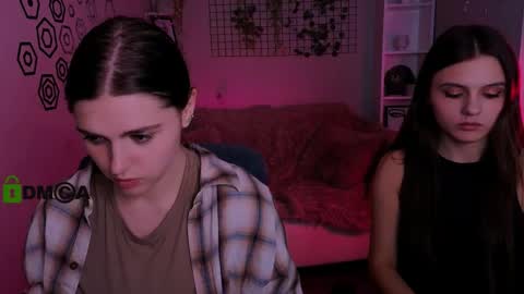 awesomeemma_ online show from May 11, 2:56 pm