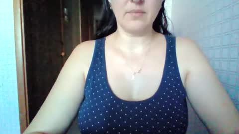 awesomeladyy online show from March 4, 8:10 am