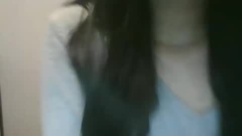 axue online show from December 11, 5:25 pm