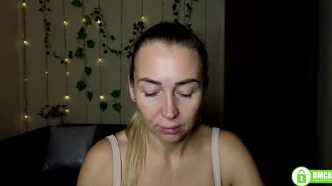 Jully online show from October 20, 5:38 pm