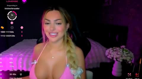  Ayla Demir  online show from April 7, 8:55 pm