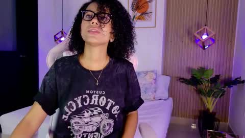 Ayleen online show from February 2, 1:10 pm