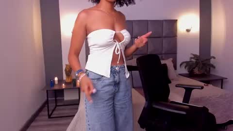 Ayleen online show from March 7, 12:45 pm