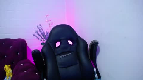 Ayliinn  online show from September 21, 4:00 am