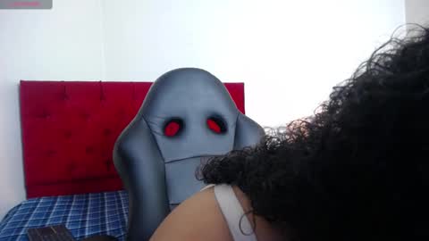 Ayliinn  online show from February 25, 3:52 am