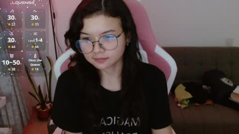 Azu  online show from April 9, 12:57 am