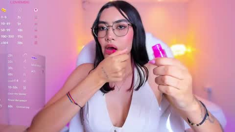 Azura online show from April 16, 11:51 pm