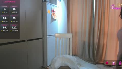 azure_moon online show from June 5, 7:47 am