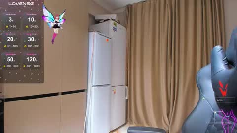 azure_moon online show from November 28, 3:04 pm