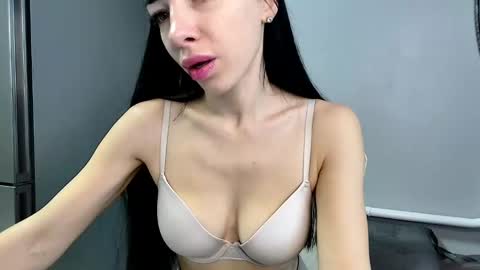 babe Sara3 online show from January 20, 9:56 am