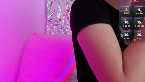 Queen B online show from September 28, 5:51 pm