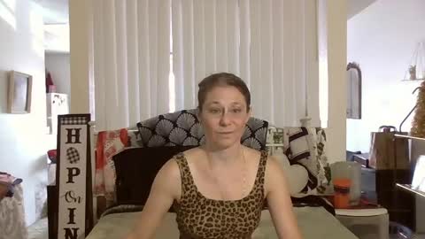 Babette online show from April 26, 8:39 pm