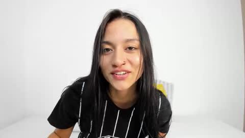 Samantha Reyes online show from March 25, 6:05 am