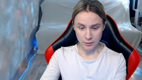 baby_kitte online show from March 17, 5:44 am