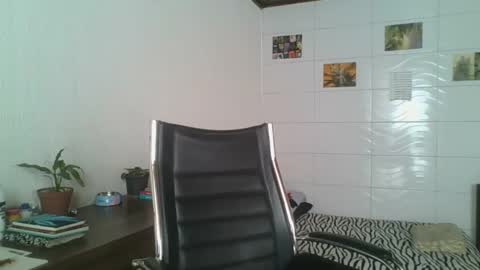 babydemon6 online show from December 5, 7:04 pm