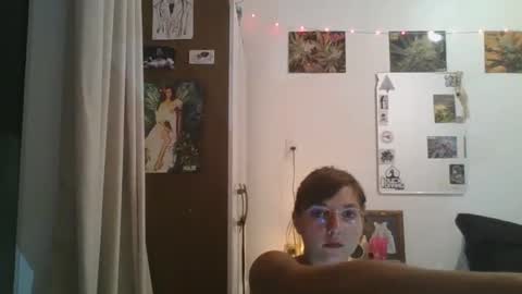 babydemon6 online show from February 13, 11:15 pm