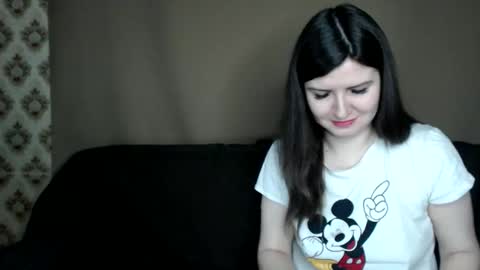 babykaten online show from November 17, 7:42 am