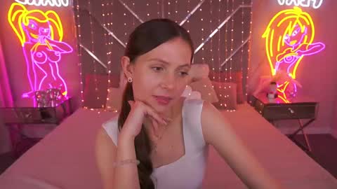Lady Vi online show from May 23, 1:42 pm