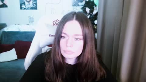 Lin online show from December 12, 6:10 pm