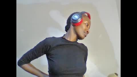 baddie_bunnie online show from April 4, 3:44 pm